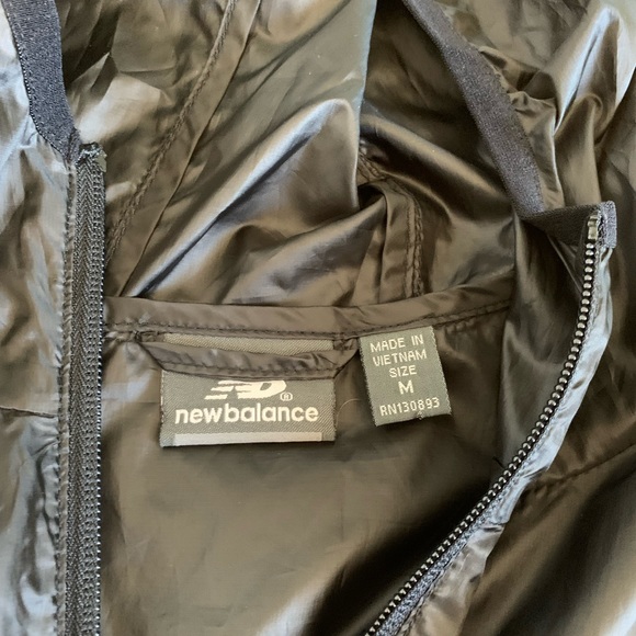 New balance black windbreaker size M - Picture 3 of 8